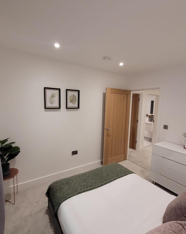 Luxury 2 Bed Apartment In The Heart Of Rochester Wainscot 외부 사진